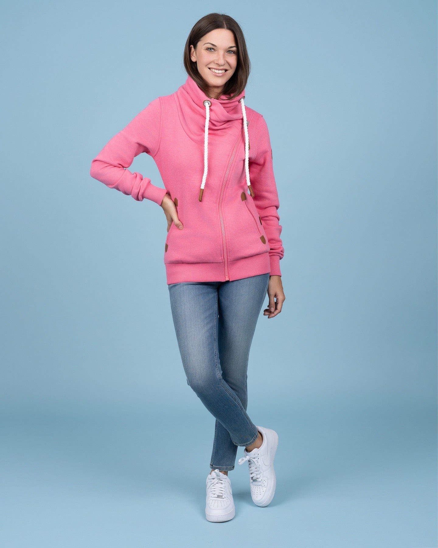 WANAKOME – Vi-Leen's Fashions