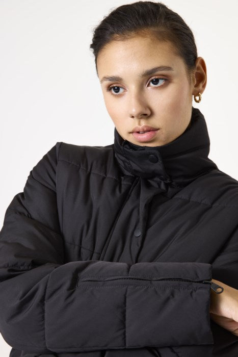 GARCIA SHORT OUTERWEAR - BLACK