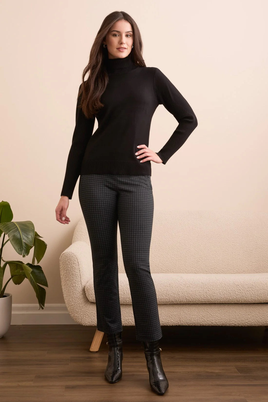 TRIBAL LONG SLEEVE TURTLENECK SWEATER - BLACK
