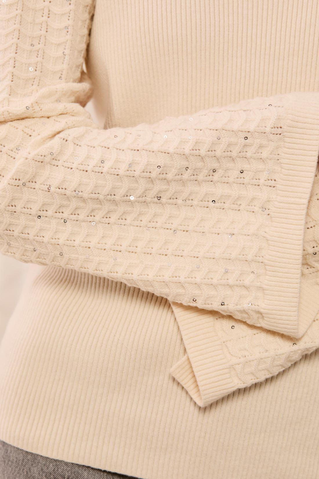 TRIBAL SWEATER WITH SLEEVE DETAIL - CREAM