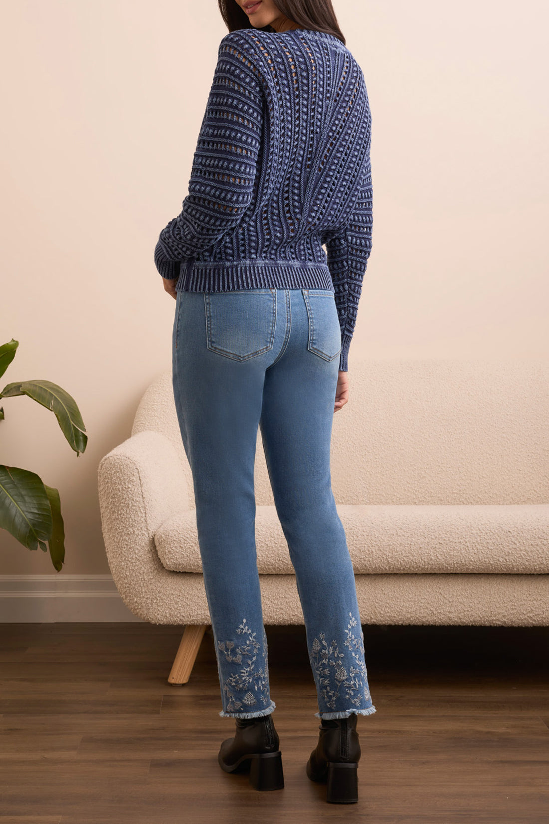 TRIBAL CREW NECK SWEATER - NIGHT FALL