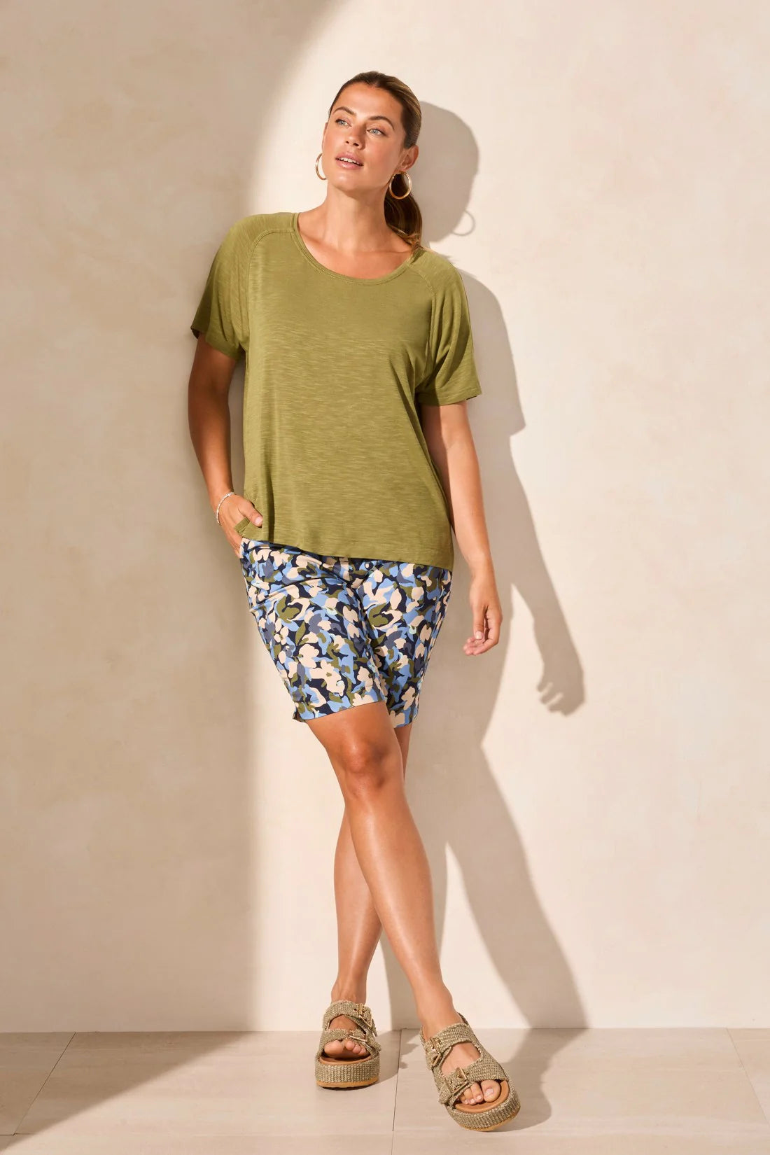 TRIBAL BACK SHIRRED CREW NECK TOP - LODEN