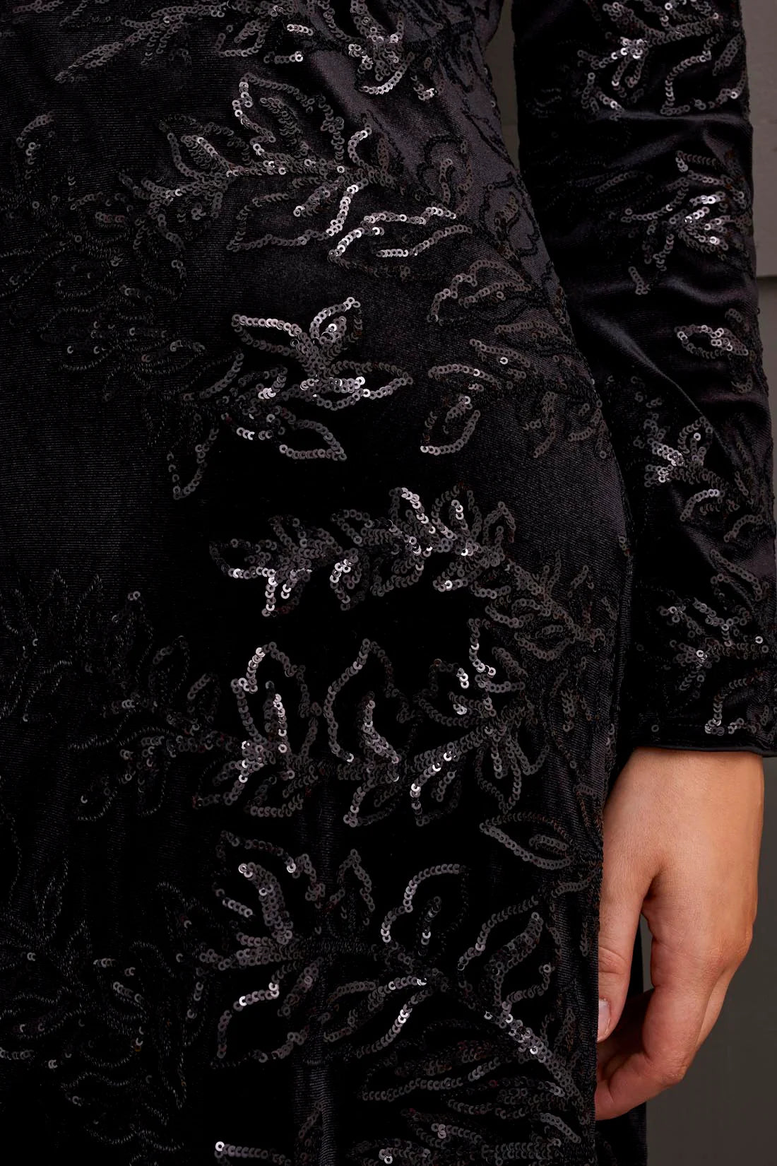 TRIBAL LINED ALL OVER SEQUINS DRESS - BLACK - Vi-Leen's Fashions