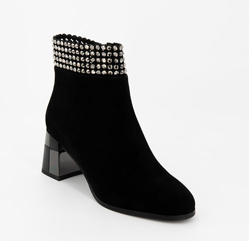 BLACK SUEDE BOOT