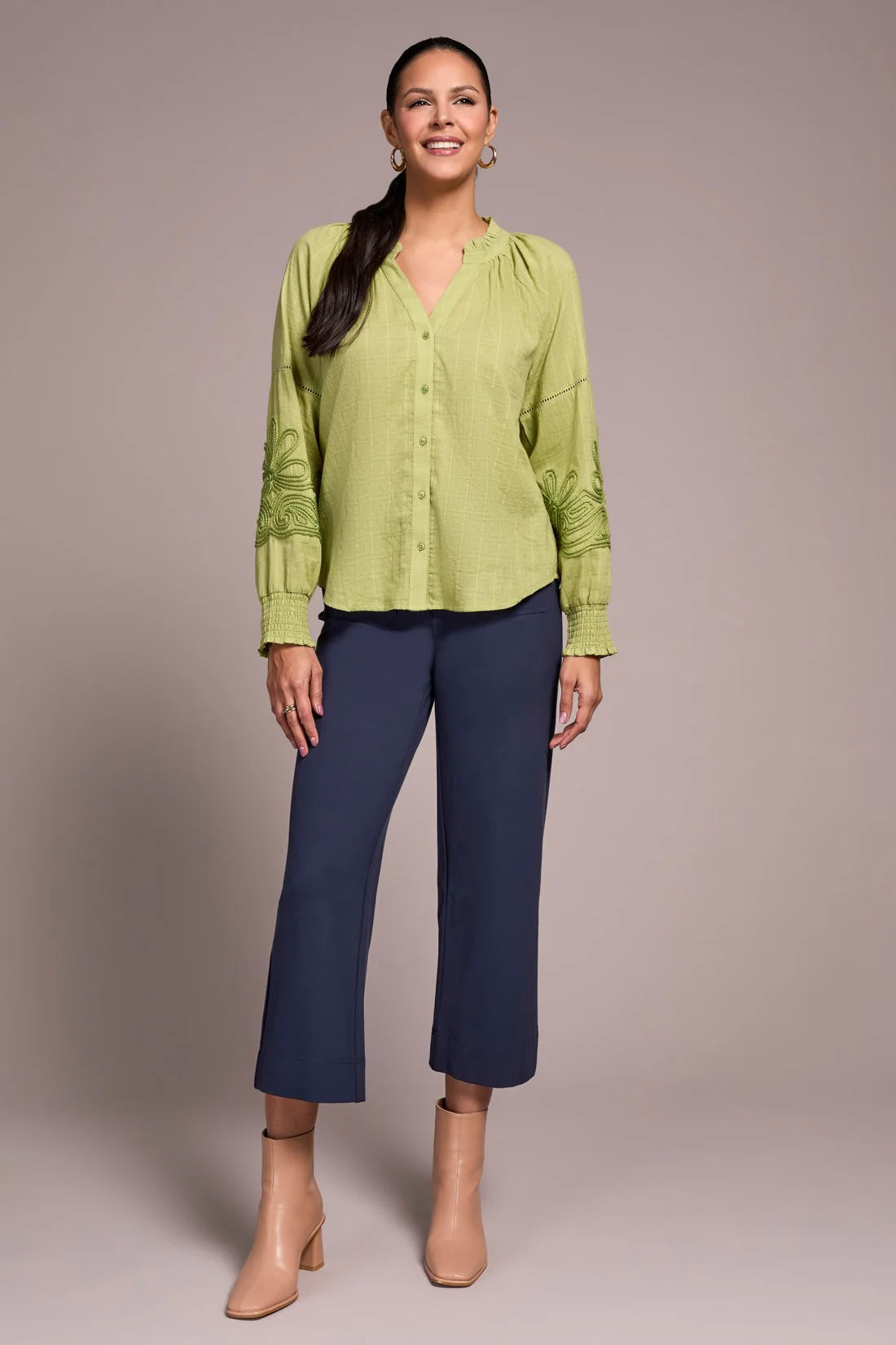TRIBAL BLOUSE WITH APPLIQUE ON SLEEVE - WASABI