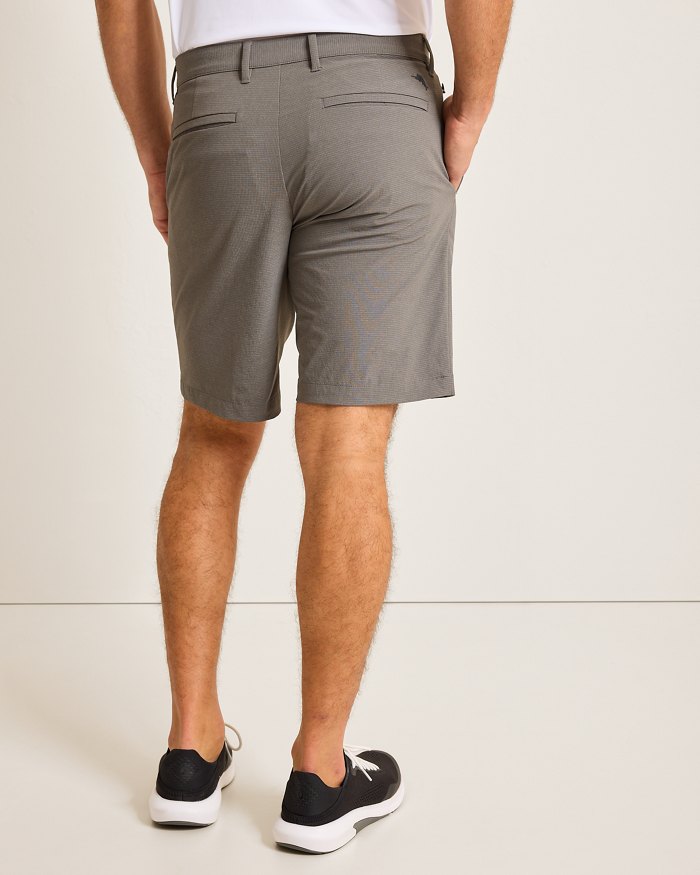 TOMMY BAHAMA CHIP SHOT 9 INCH SHORT - FOG GREY