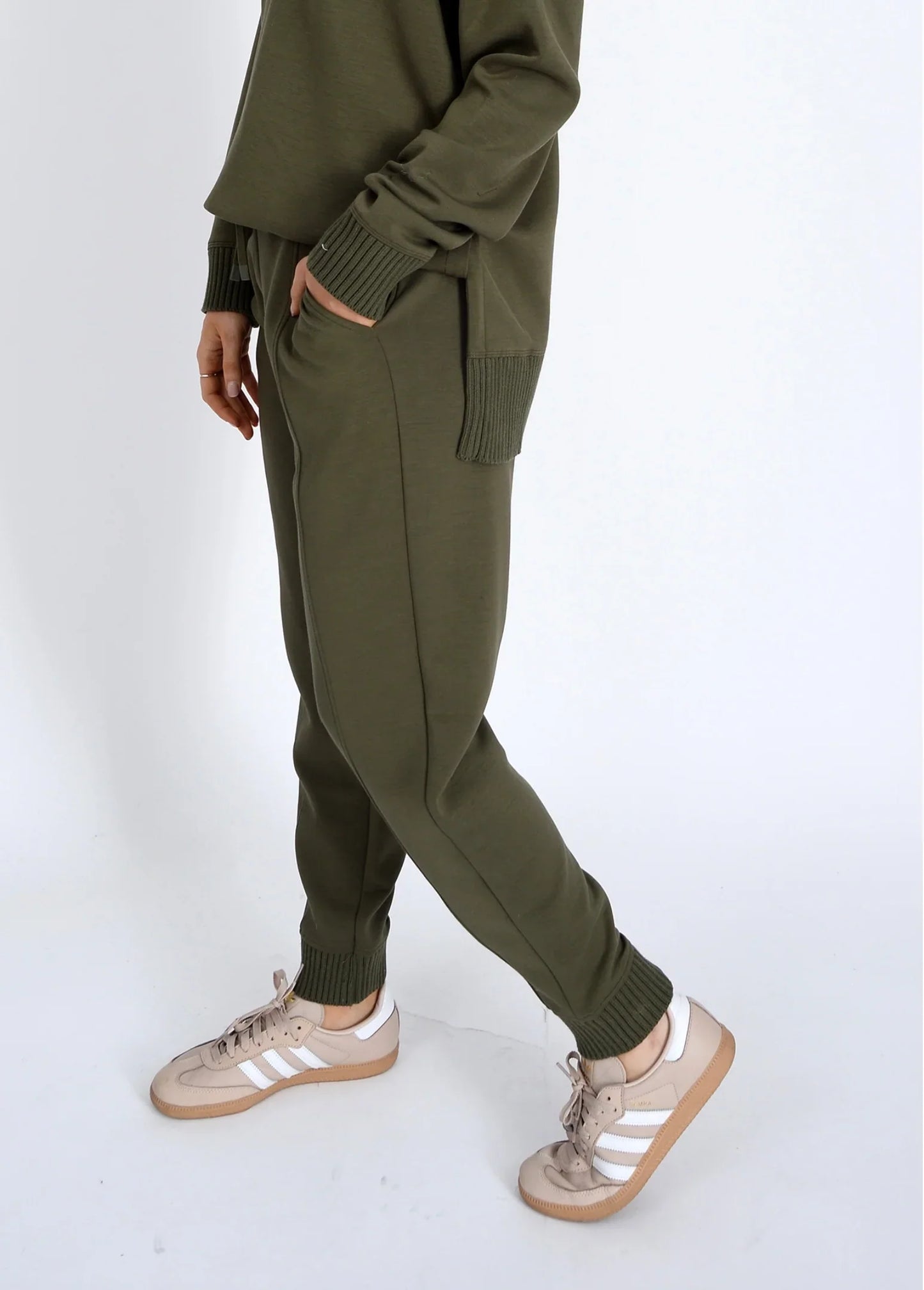 RD STYLE JOSELLE SOFT KNIT PULL ON JOGGER - OLIVE