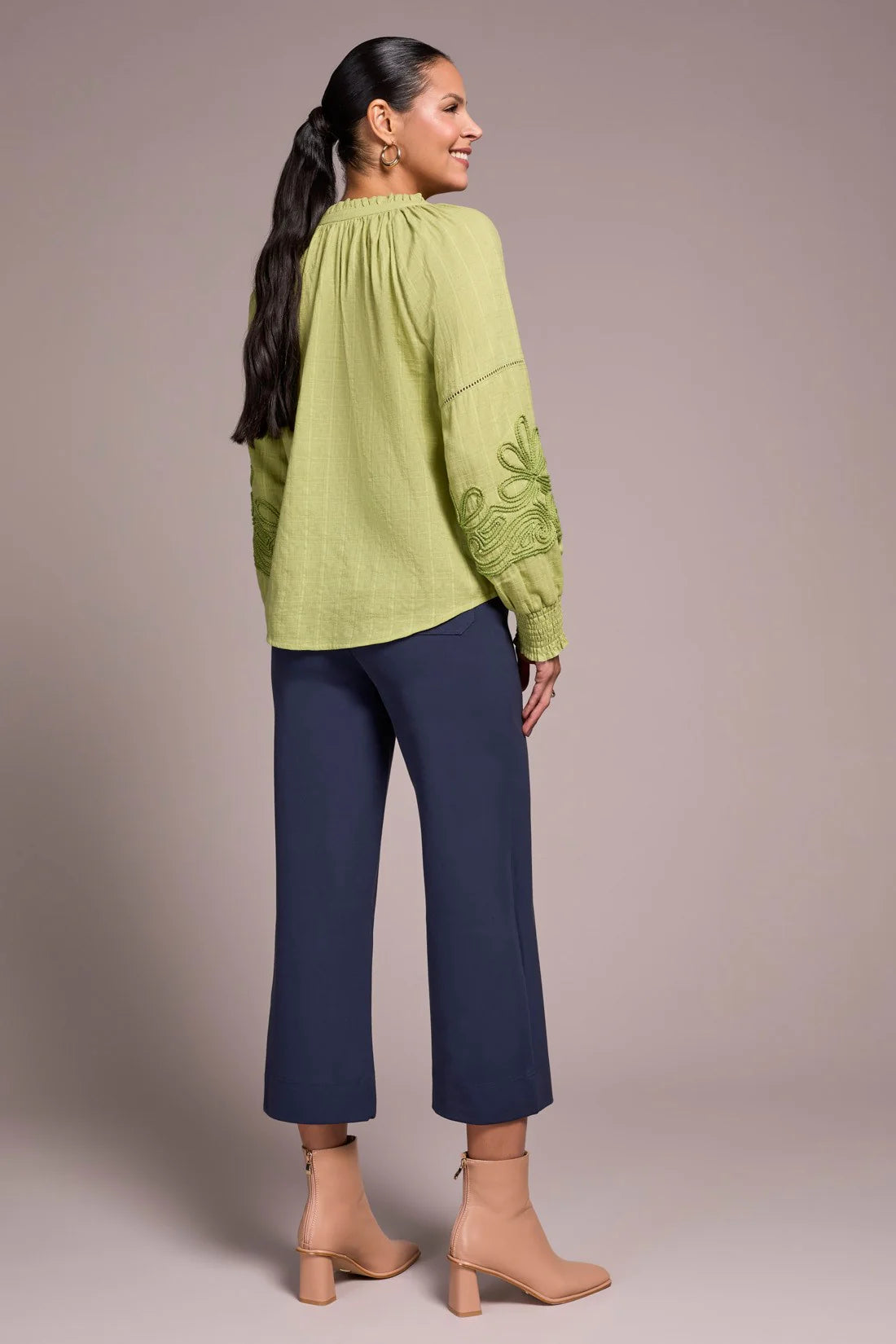 TRIBAL BLOUSE WITH APPLIQUE ON SLEEVE - WASABI