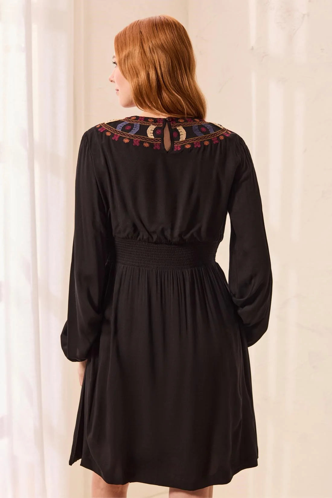TRIBAL DRESS WITH EMBROIDERY DETAIL - BLACK