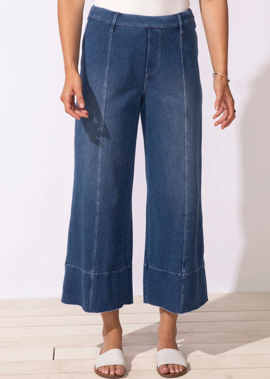 ESCAPE COMFORT CROP JEAN - MID WASH