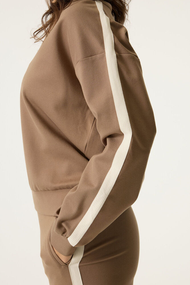 GARCIA V-NECK SWEATSHIRT - SOFT TAUPE - Vi-Leen's Fashions