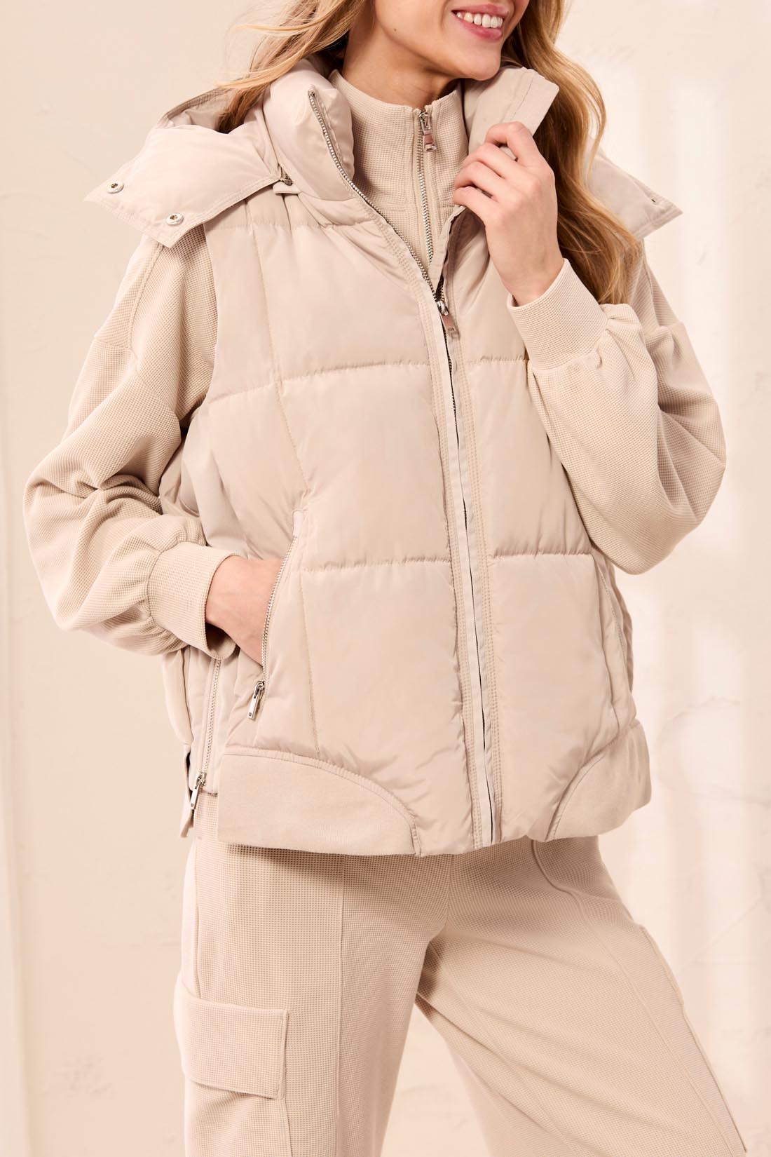 TRIBAL QUILTED VEST WITH REMOVABLE HOOD - SAND