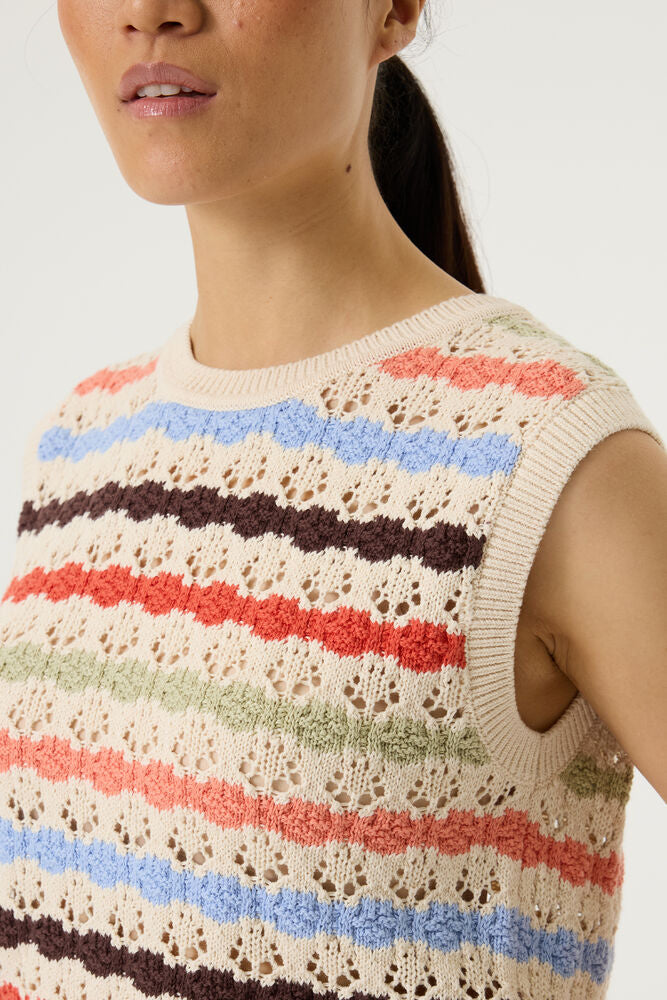 GARCIA PULLOVER VEST - Vi-Leen's Fashions