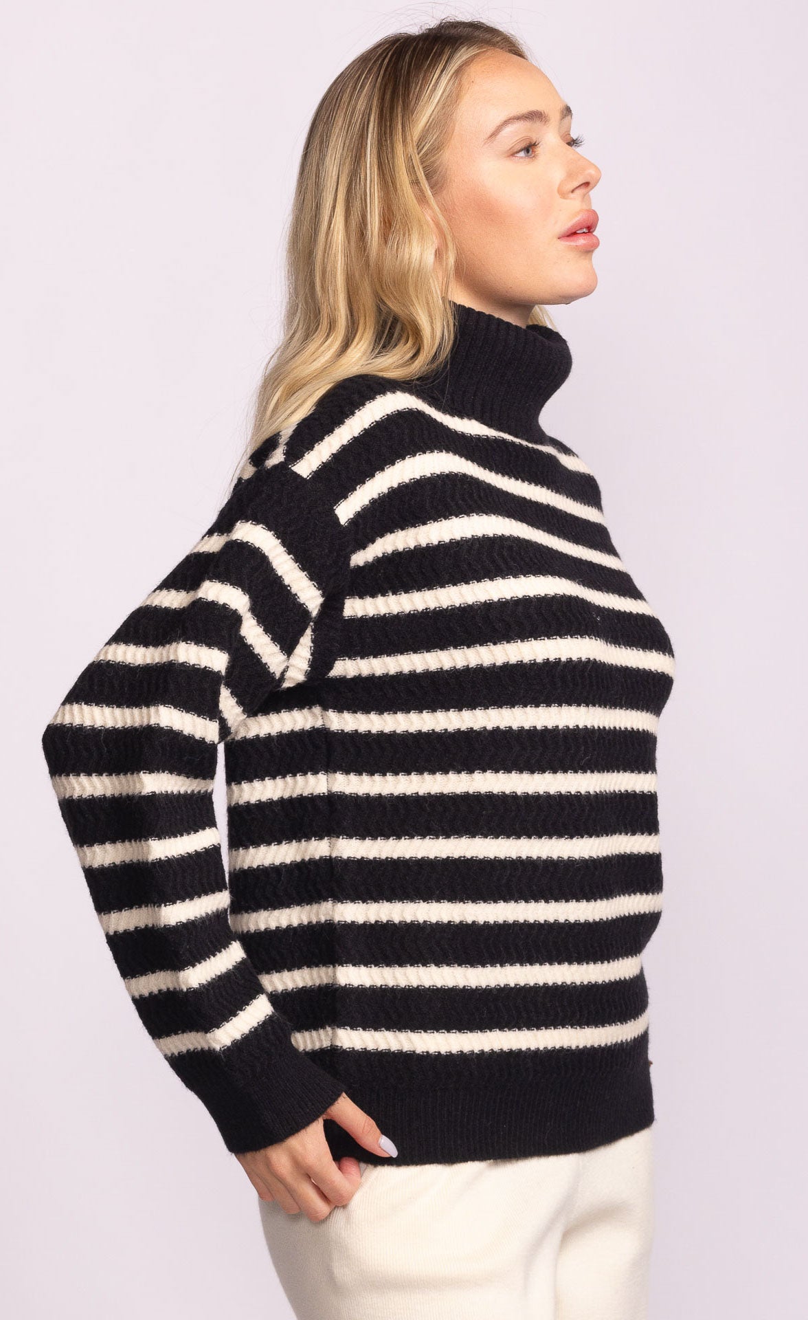 PINK MARTINI CORSICA SWEATER - BLACK