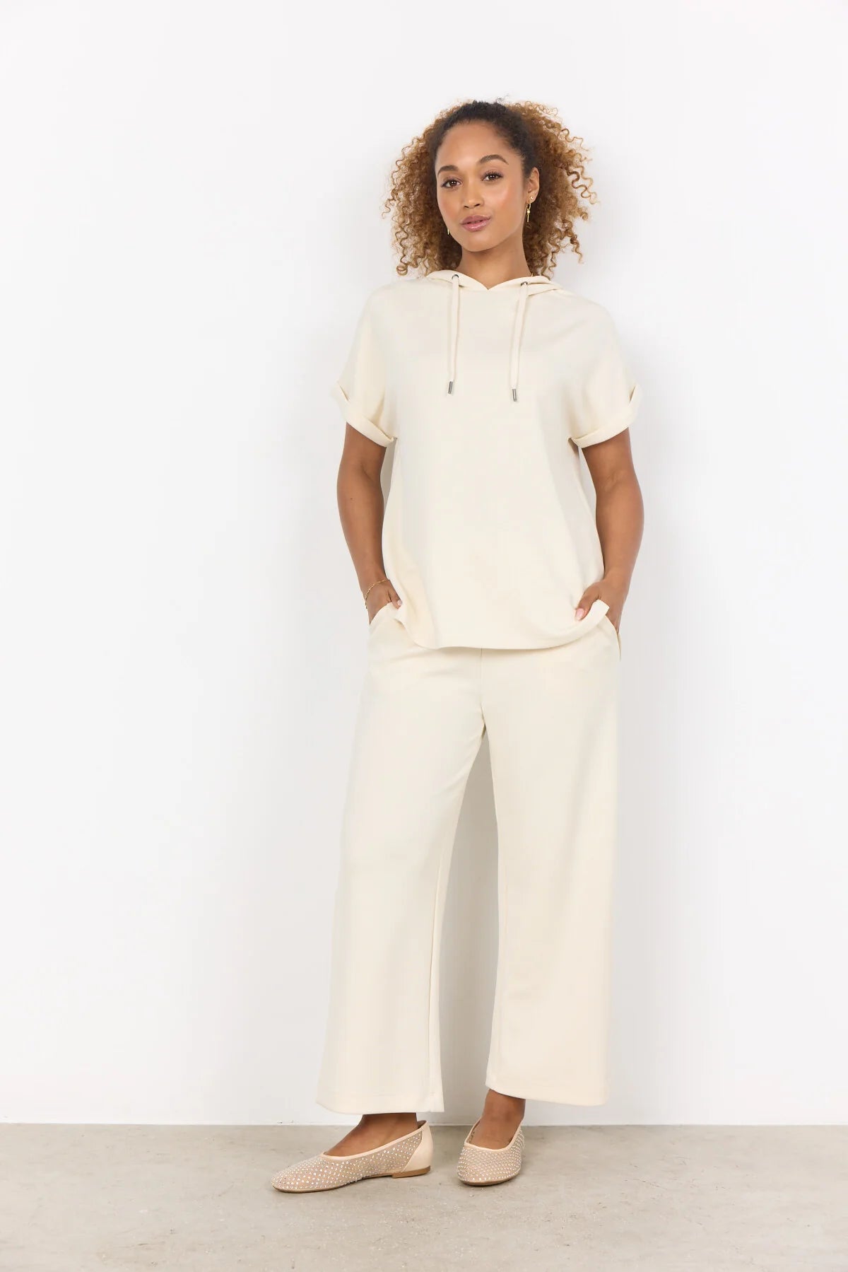 SOYACONCEPT BANU SHORT SLEEVE HOODIE - CREAM - Vi-Leen's Fashions