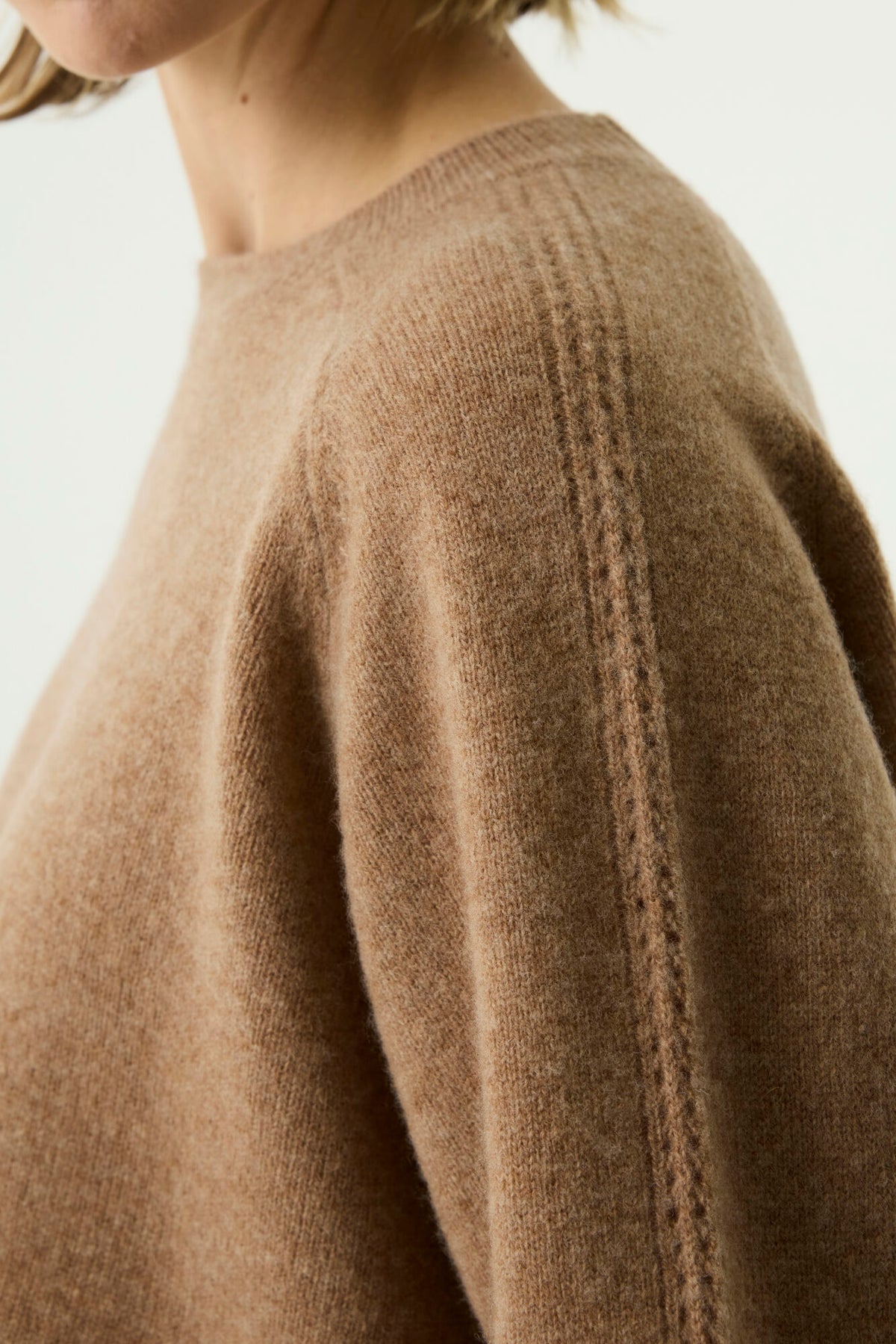 GARCIA CREW NECK SWEATER - SOFT TAUPE