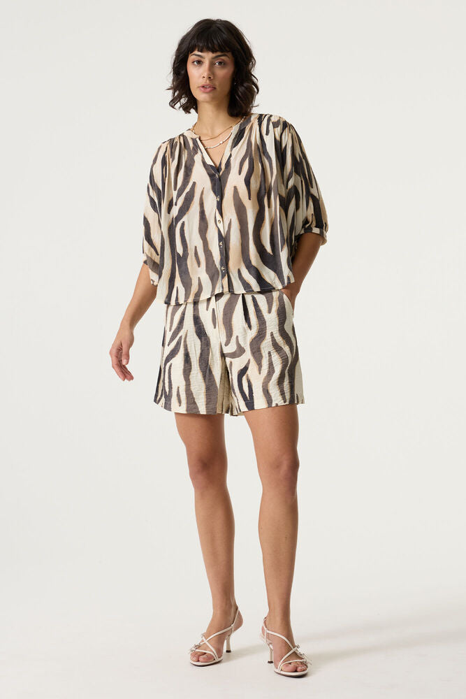 GARCIA PRINT SHORT - Vi-Leen's Fashions