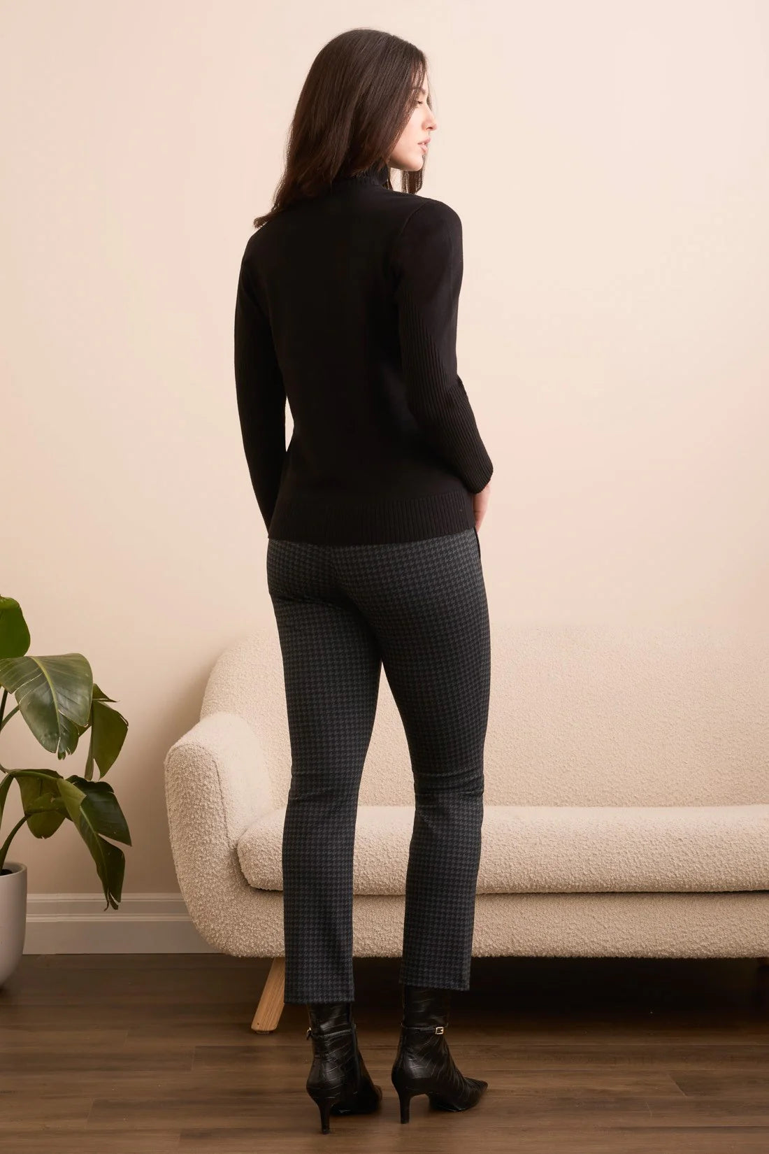 TRIBAL LONG SLEEVE TURTLENECK SWEATER - BLACK