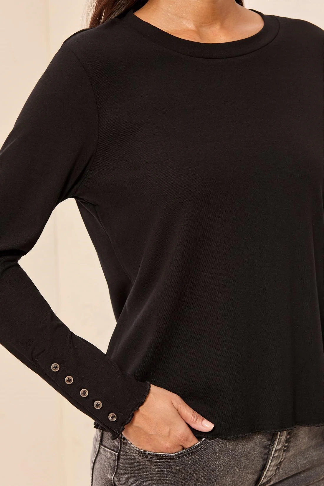TRIBAL BUTTON DETAIL TOP - BLACK