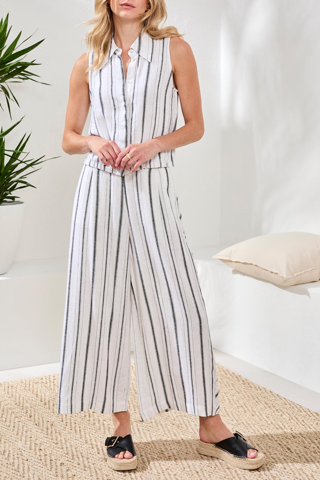TRIBAL CROP PULL ON FLOWY WIDE LEG TROUSER - WHITE/BLACK - Vi-Leen's Fashions