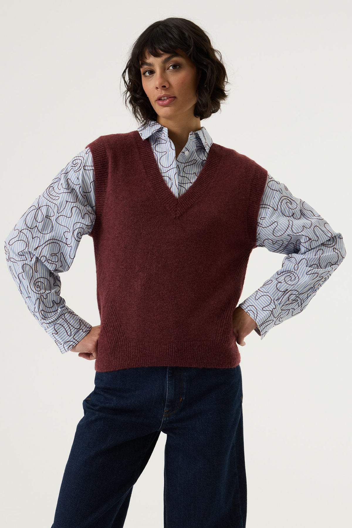 GARCIA SLEEVELESS SWEATER VEST - ROSEWOOD - Vi-Leen's Fashions