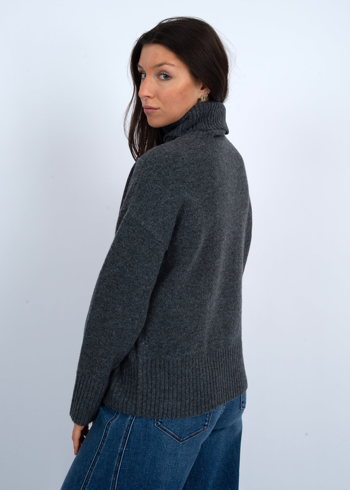 RD STYLE LUCELTIA TURTLENECK SWEATER - COAL