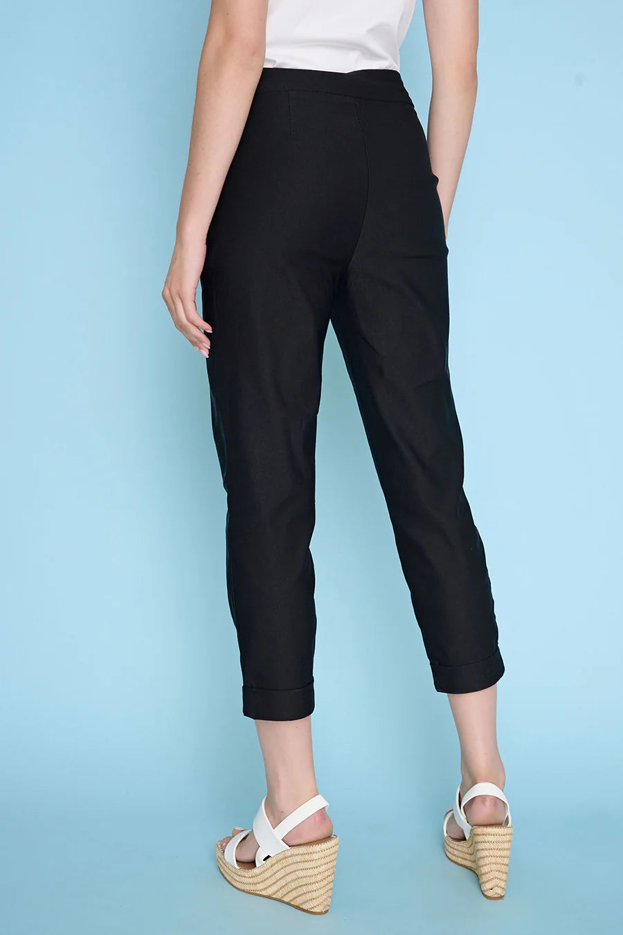 PICADILLY CUFFED CAPRI - BLACK