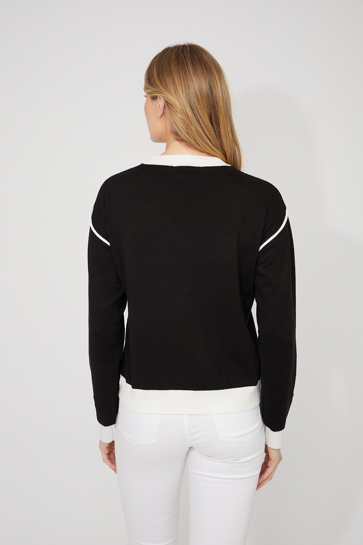 FRANK LYMAN FLOWER SWEATER - BLACK/WHITE