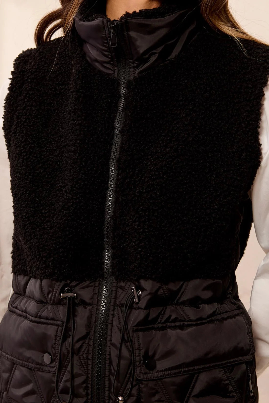 TRIBAL MIX SHERPA VEST - BLACK