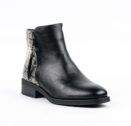 LE SNAKE PRINT BOOT - BLACK